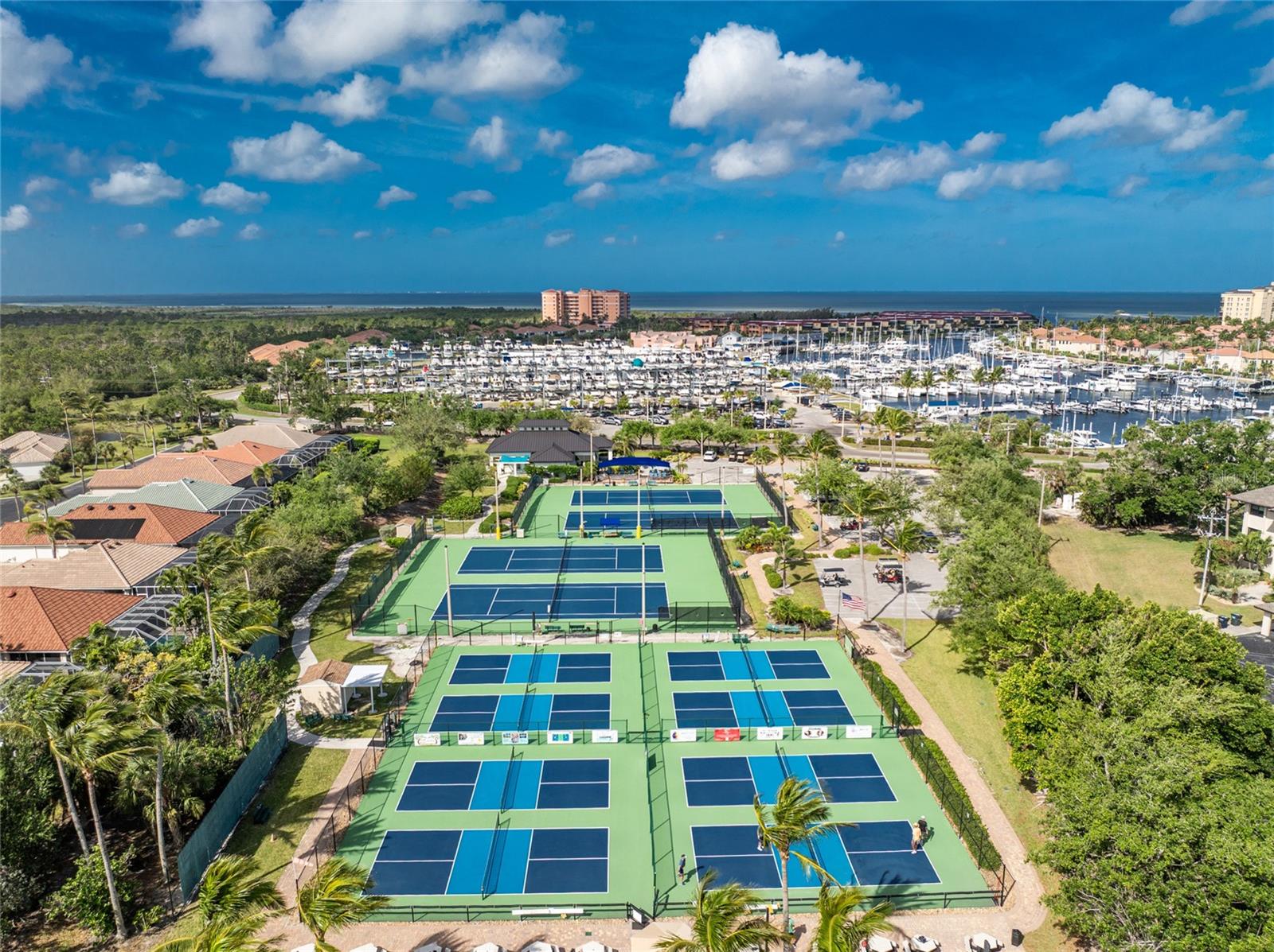 GRANDE ISLE TOWERS I & 02 PH I - Residential Lease