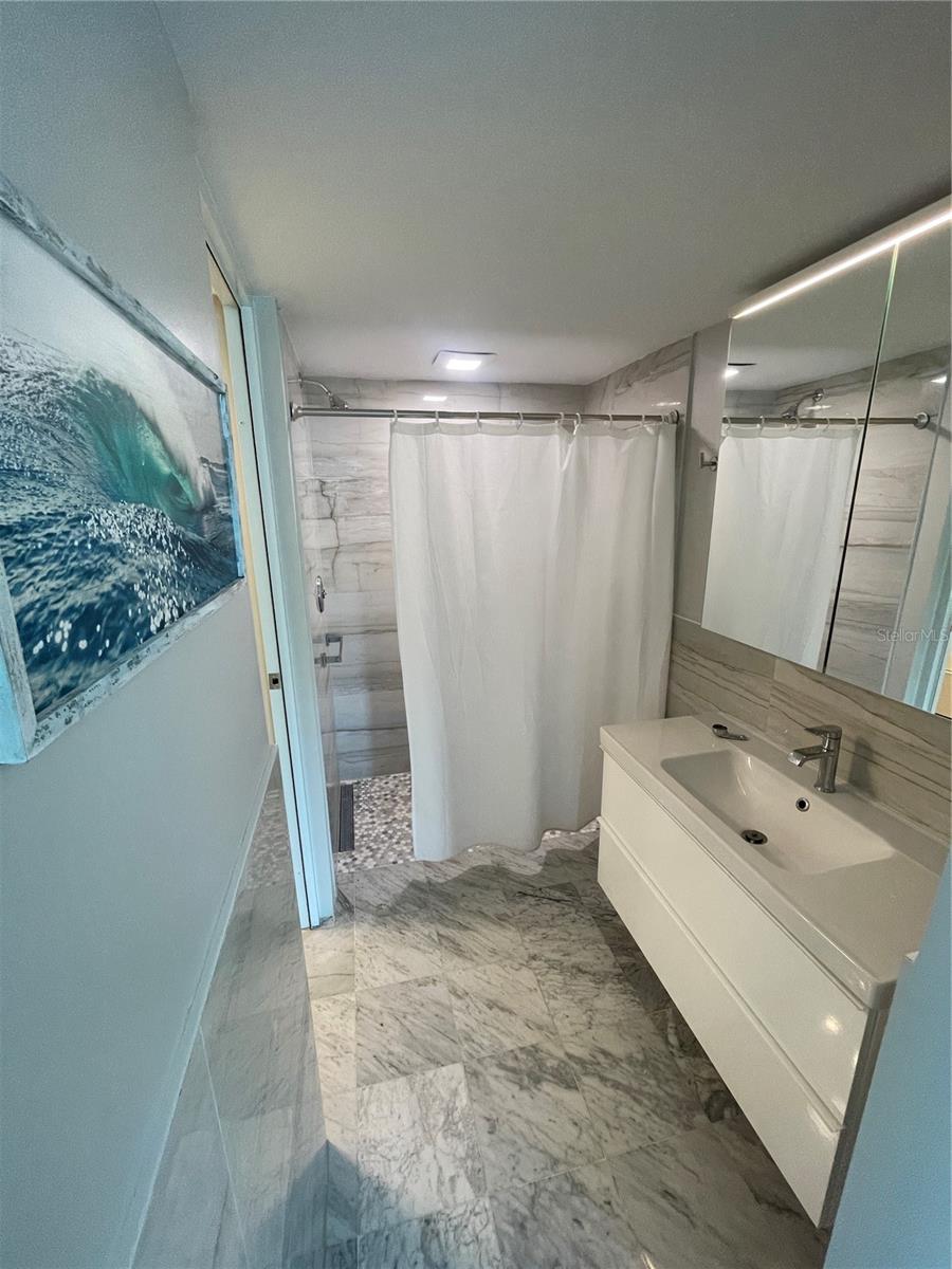 WALDORF OWNER'S COUNCIL - Residential Lease