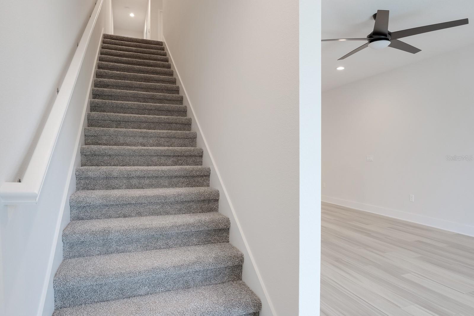 TOWNHOMES AT HIGHLAND CROSSING - Residential