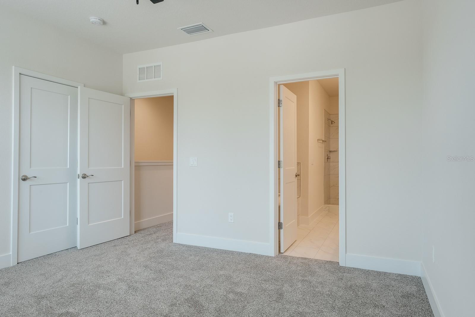 TOWNHOMES AT HIGHLAND CROSSING - Residential