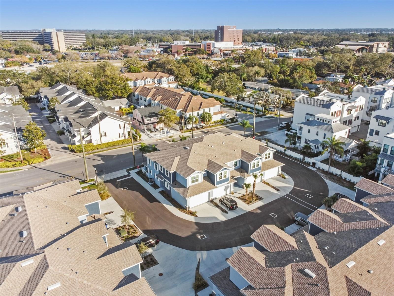 TOWNHOMES AT HIGHLAND CROSSING - Residential