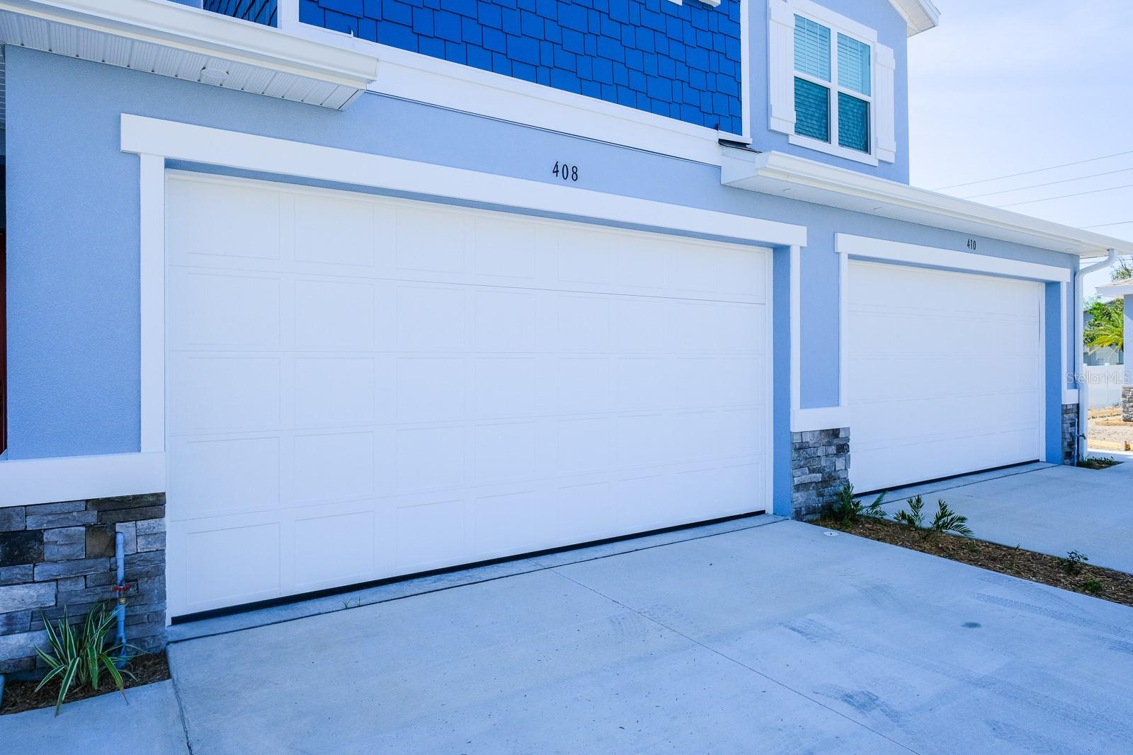 TOWNHOMES AT HIGHLAND CROSSING - Residential