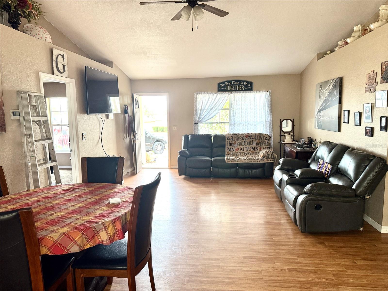 SILVER SPGS SHORES UN 20 - Residential