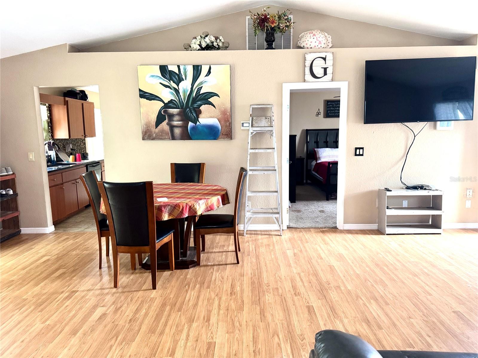 SILVER SPGS SHORES UN 20 - Residential