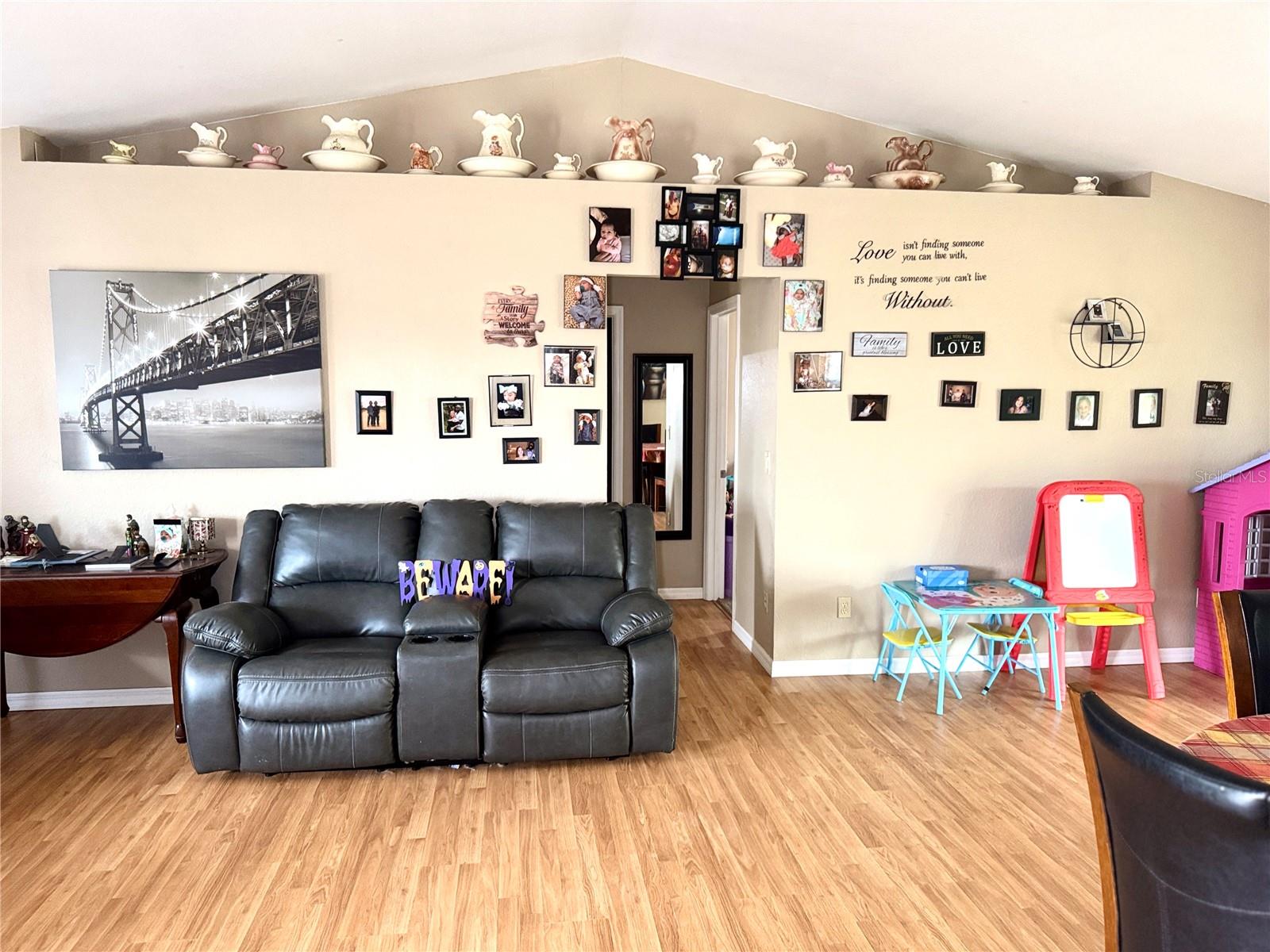 SILVER SPGS SHORES UN 20 - Residential