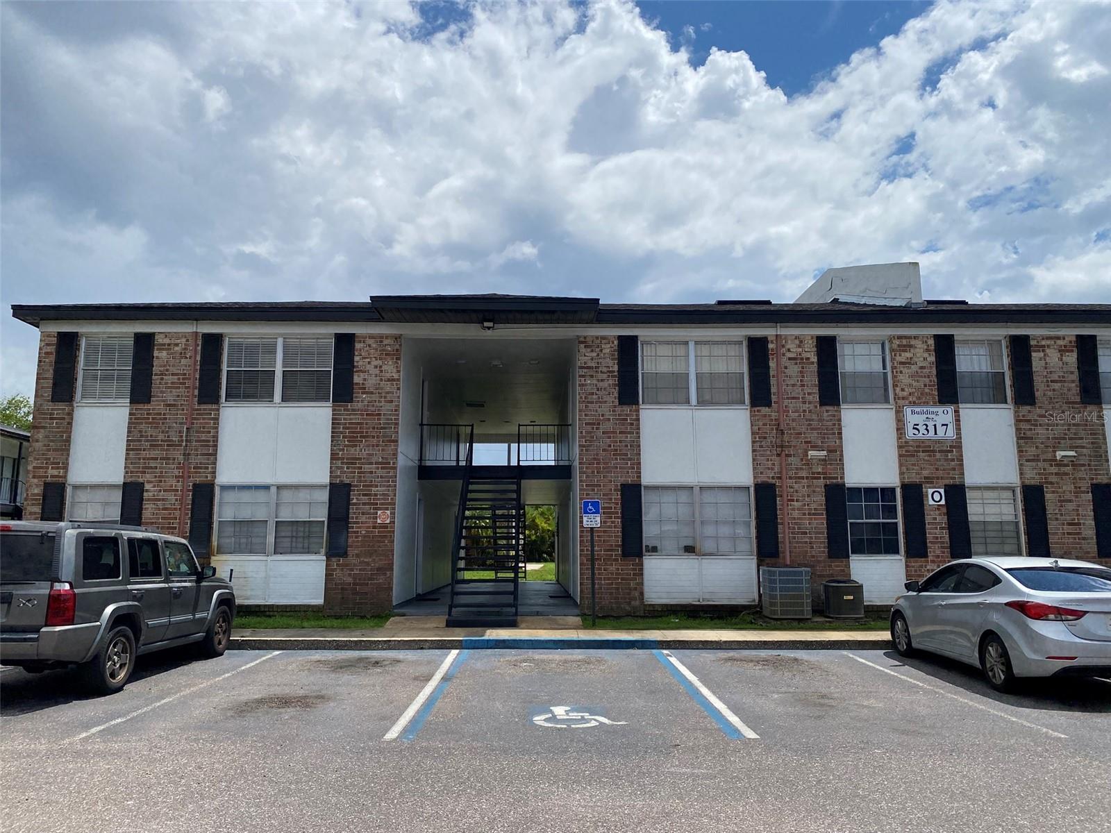 ATTENTION INVESTOR!! Looking for rental income? This well-maintained second floor apartment with 1 bed, 1 bath; building with new roof 2024!!! Is situated in a quiet community, just 15 minutes from Orlando International Airport, 5 minutes from Highway 408, and 1 minute from a variety of shopping options, restaurants, supermarkets, and more, this location offers easy access to everything you need. Perfect for those seeking comfort and convenience in a prime Orlando location.