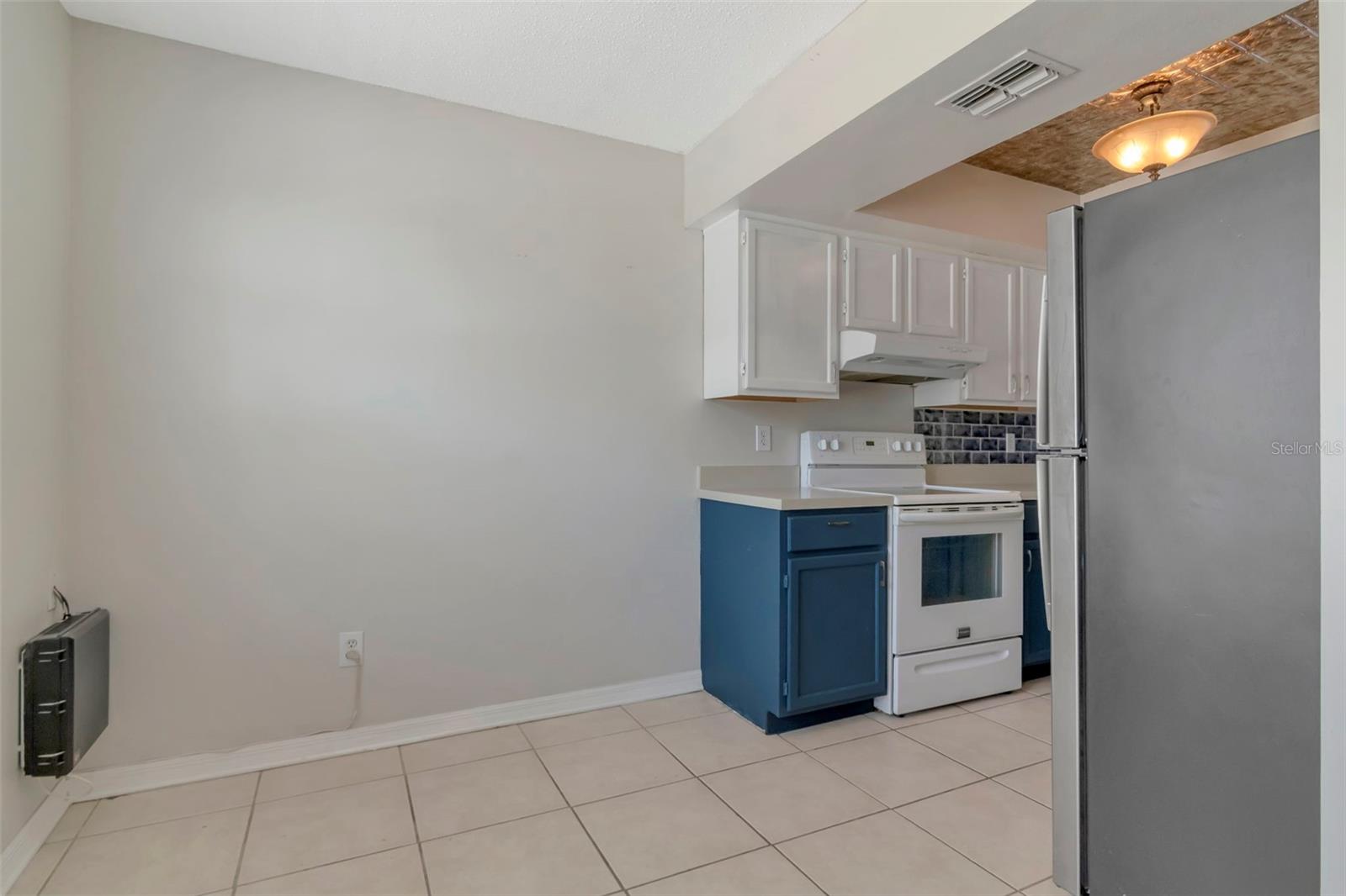 CARROLLWOOD VILLAGE PH III - Residential