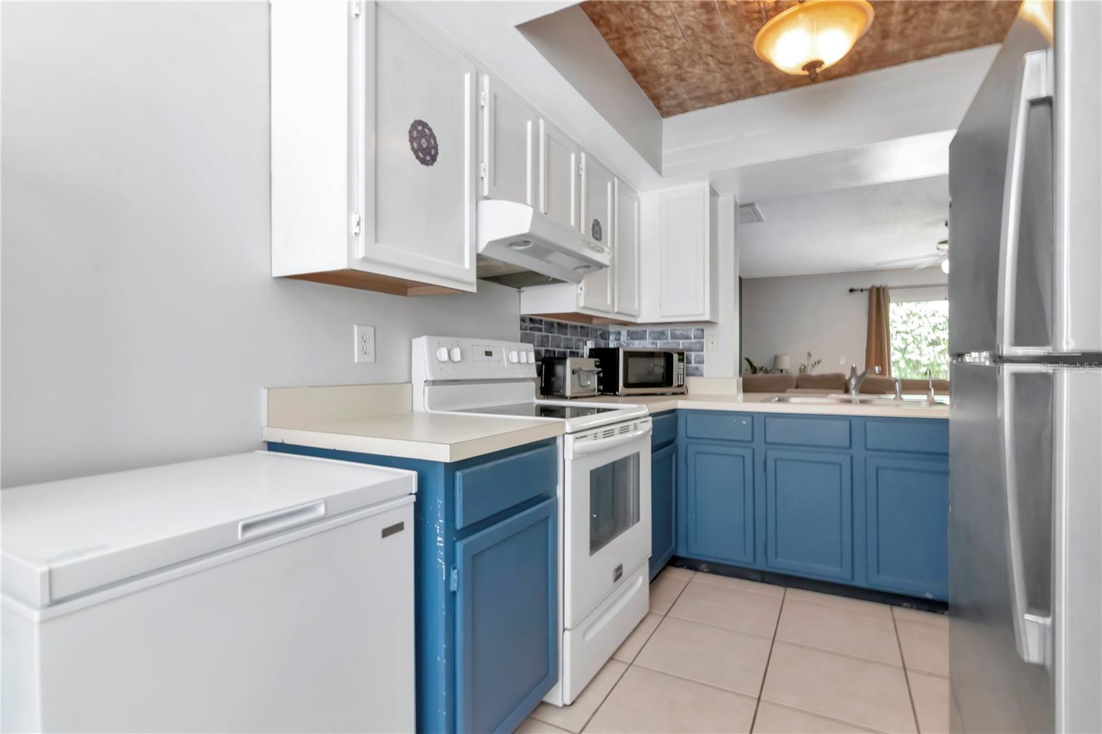 CARROLLWOOD VILLAGE PH III - Residential