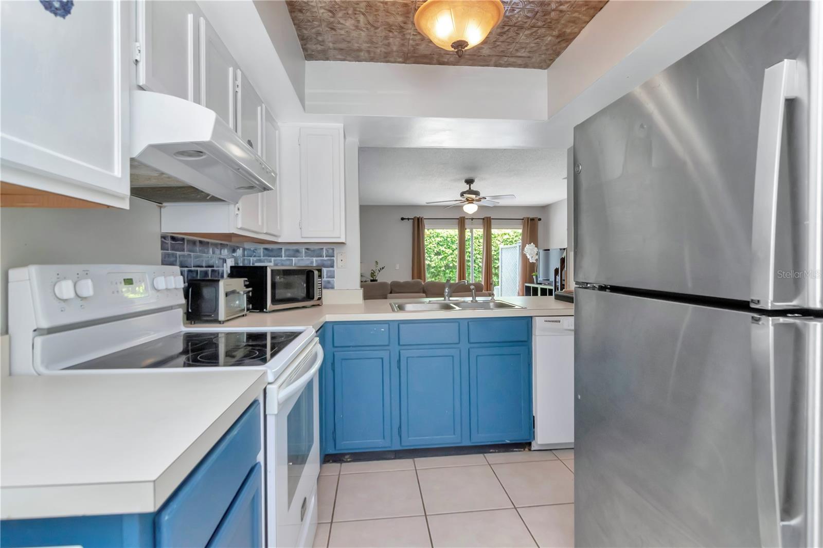 CARROLLWOOD VILLAGE PH III - Residential