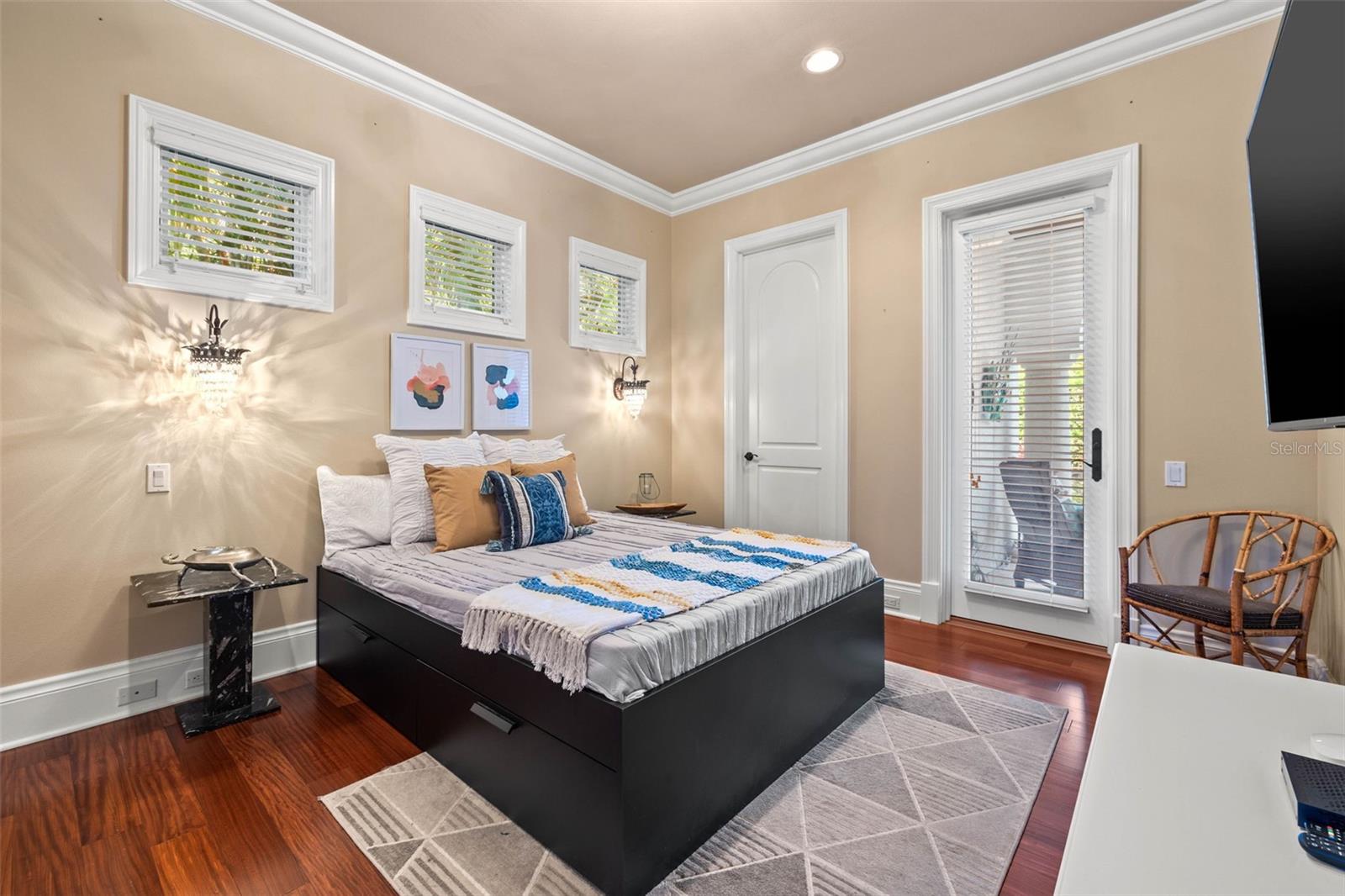 SNELL ISLE SHORES - Residential