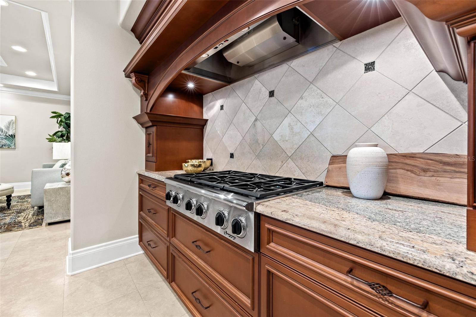 SNELL ISLE SHORES - Residential