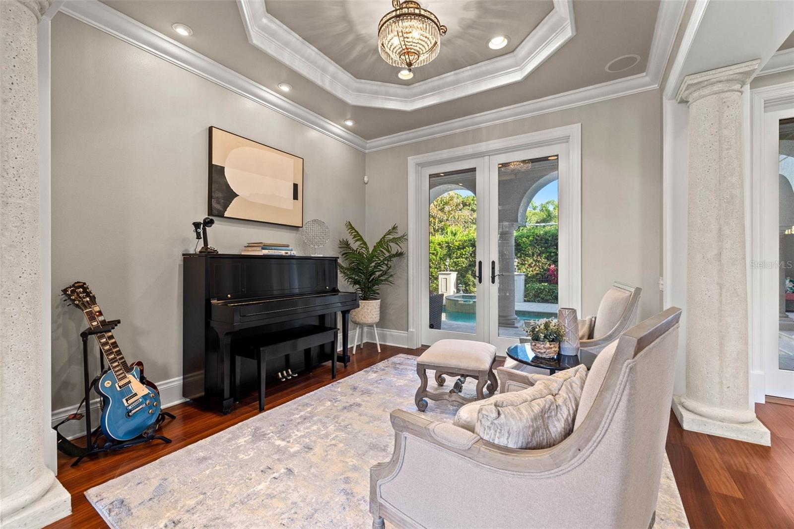 SNELL ISLE SHORES - Residential