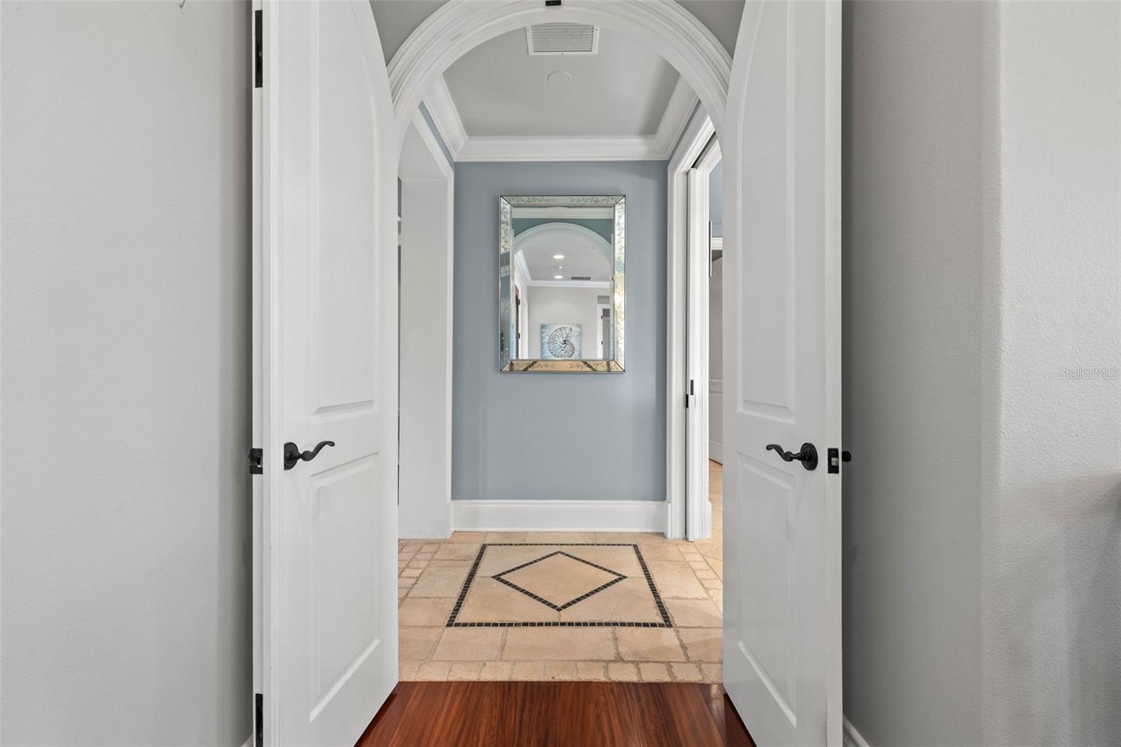 SNELL ISLE SHORES - Residential