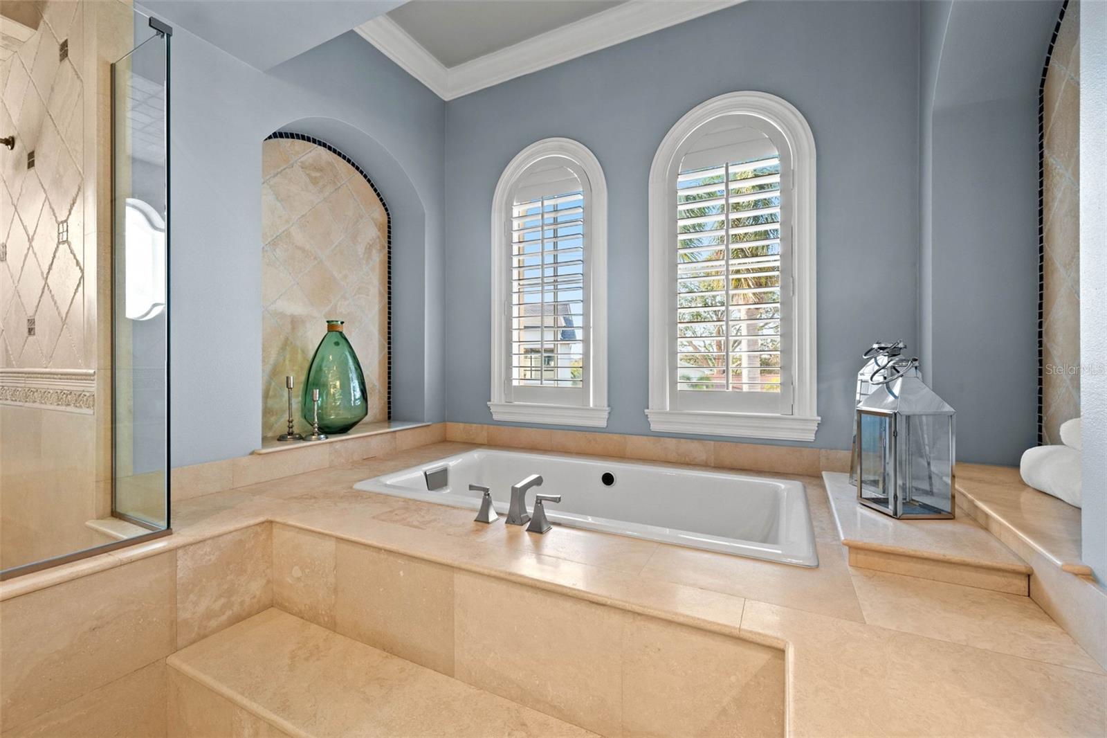 SNELL ISLE SHORES - Residential