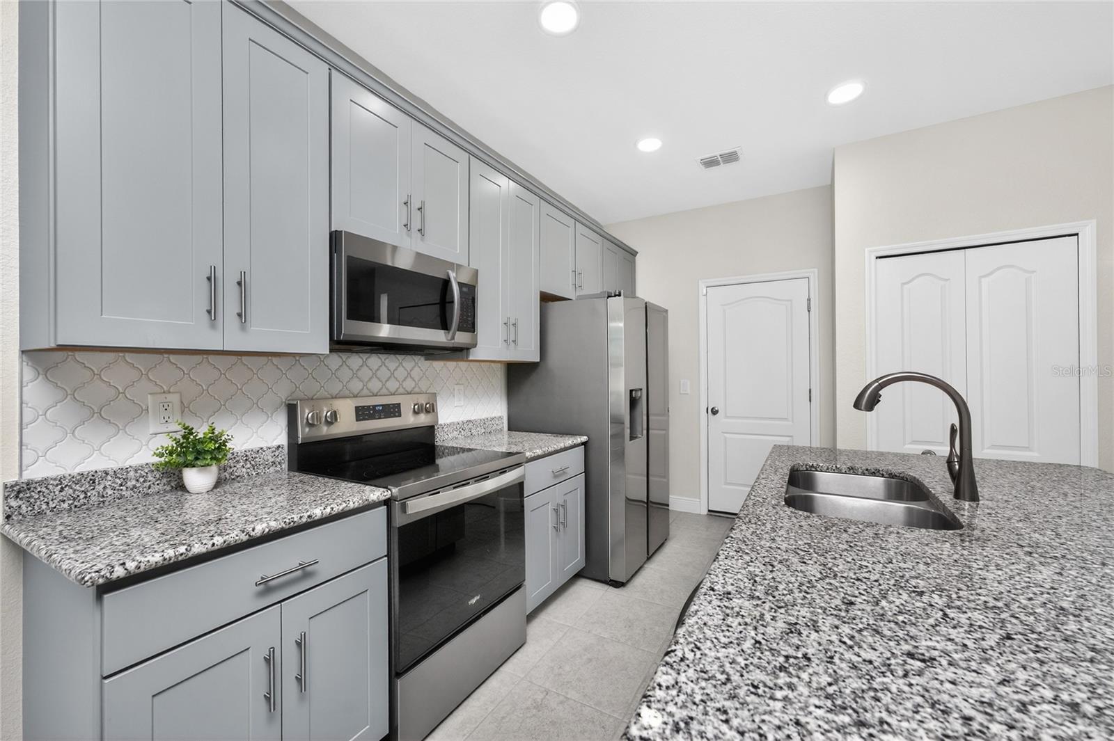 PUNTA GORDA ISLES SEC 20 - Residential