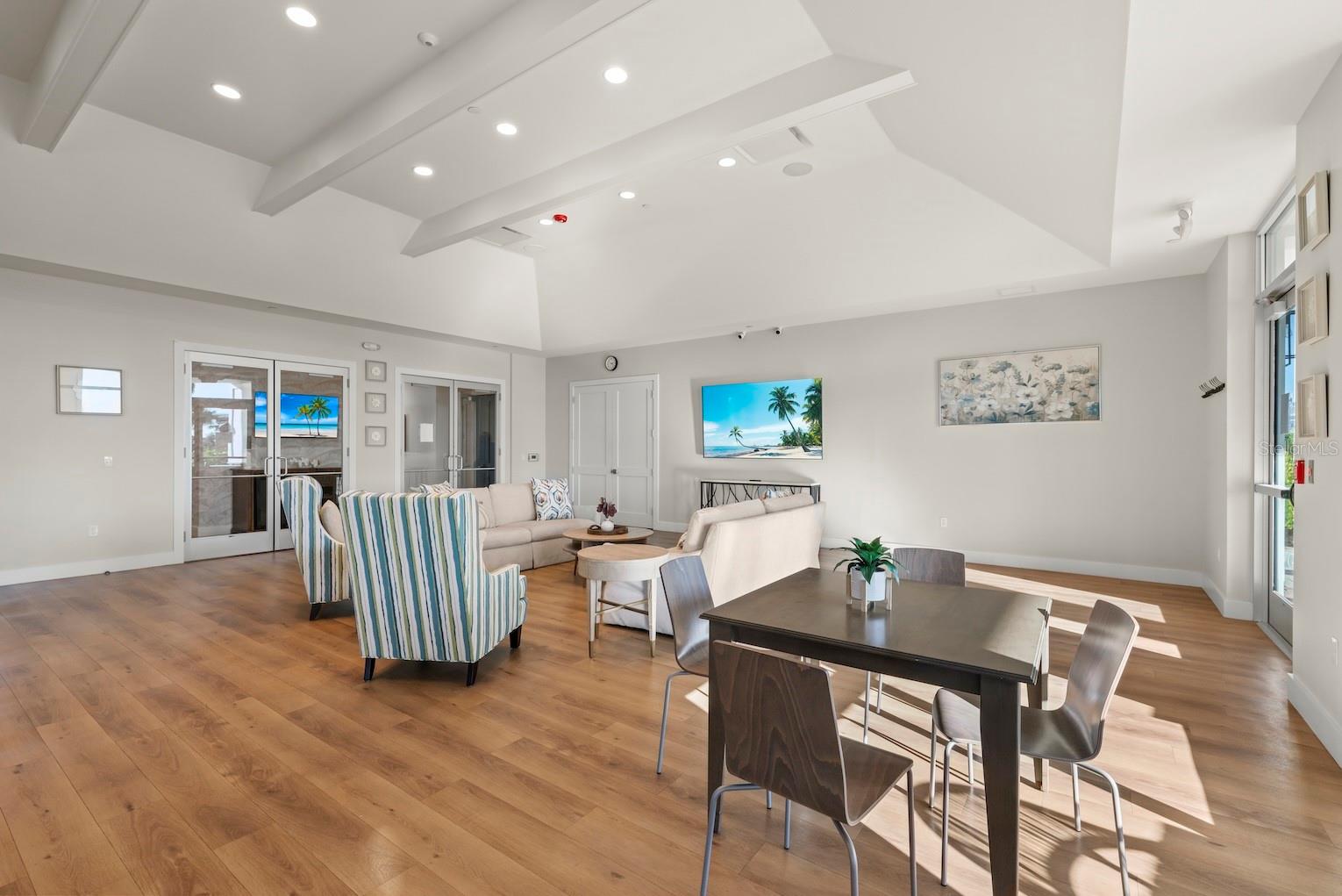 STAR FARMS AT LAKEWOOD RANCH - Residential