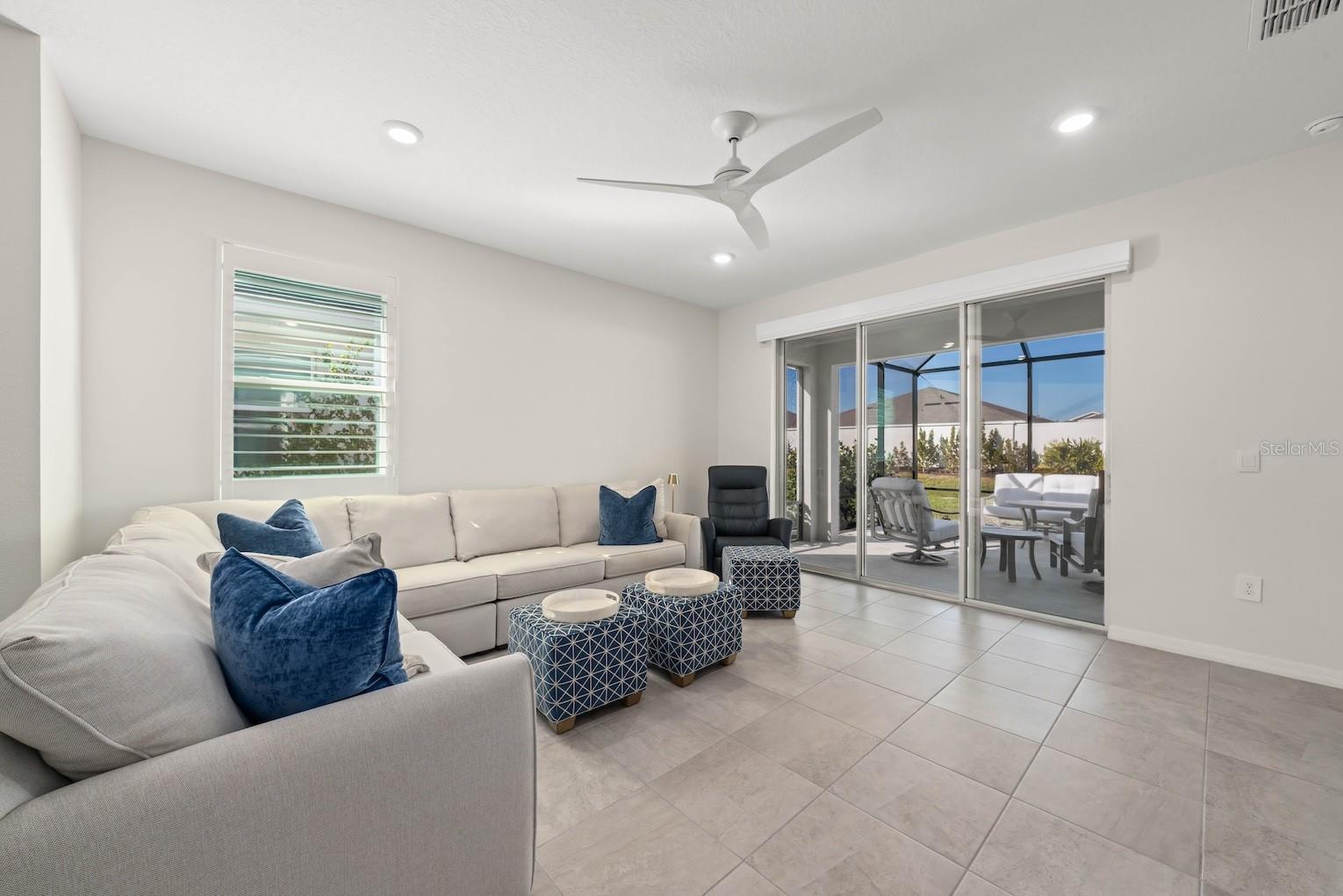 STAR FARMS AT LAKEWOOD RANCH - Residential