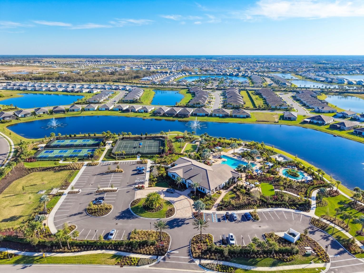 STAR FARMS AT LAKEWOOD RANCH - Residential