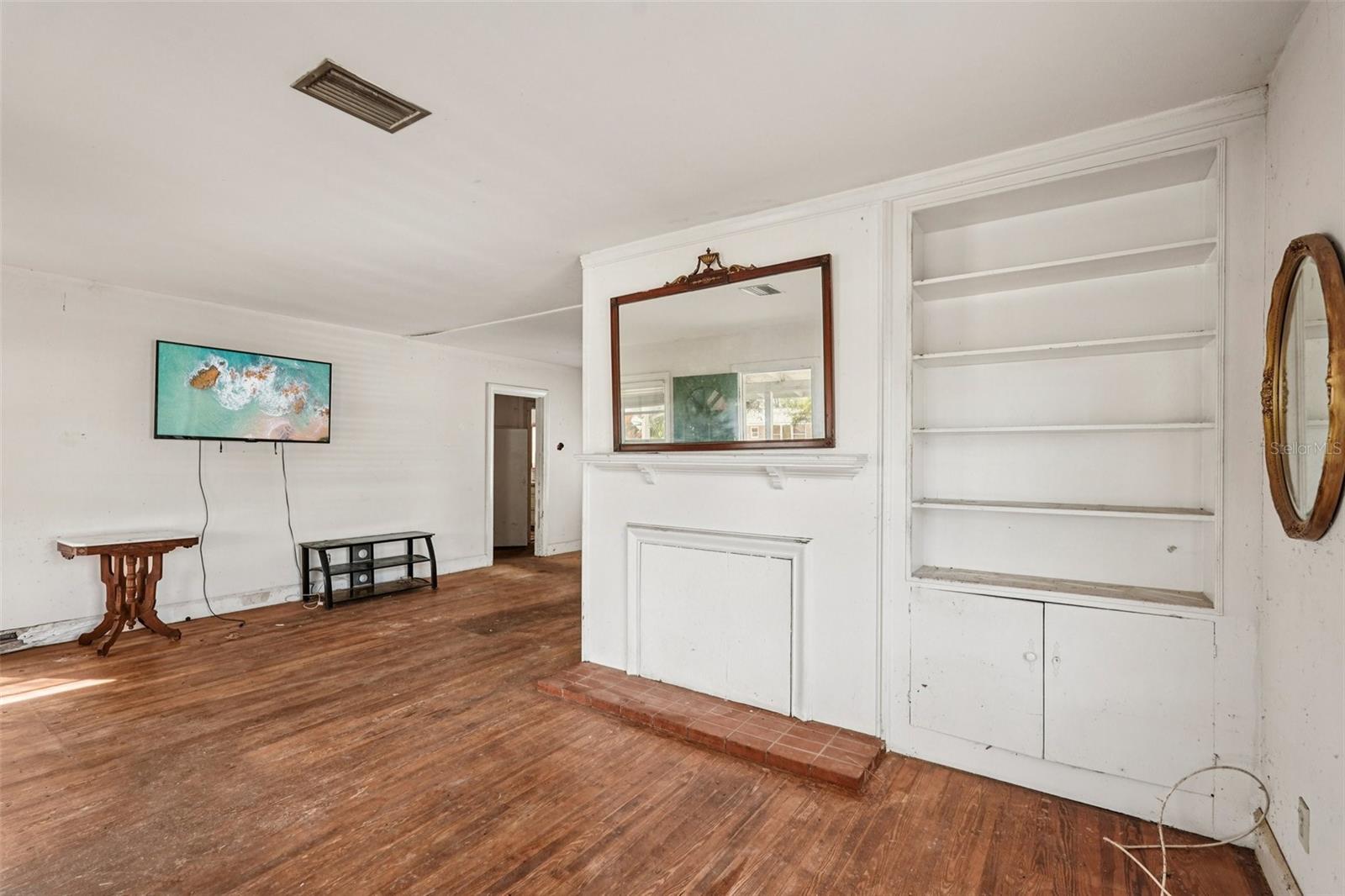 BILTMORE COURT - Residential