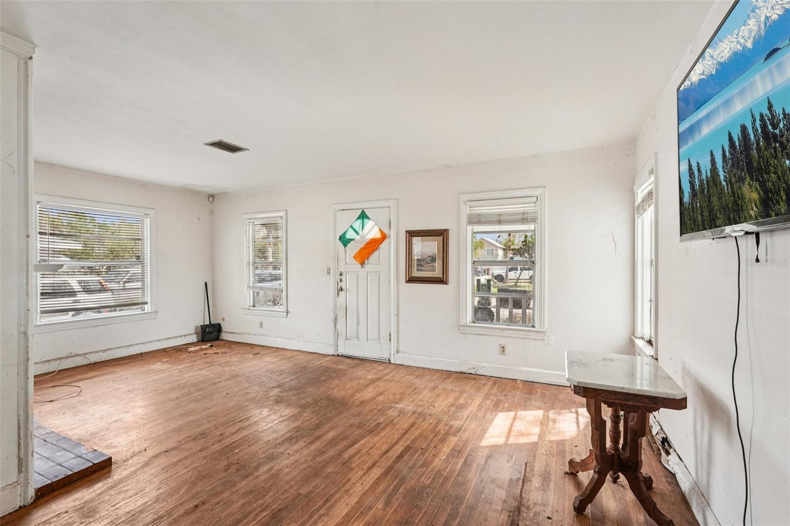 BILTMORE COURT - Residential