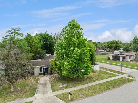Tiny photo for 2796 Northland Road, Mount Dora, FL 32757 (MLS # G5112675)