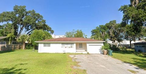 Photo of 106 NE 28th Avenue, Ocala, FL 34470 (MLS # OM708322) Photo of 106 NE 28th Avenue, Ocala, FL 34470 (MLS # OM708322)
