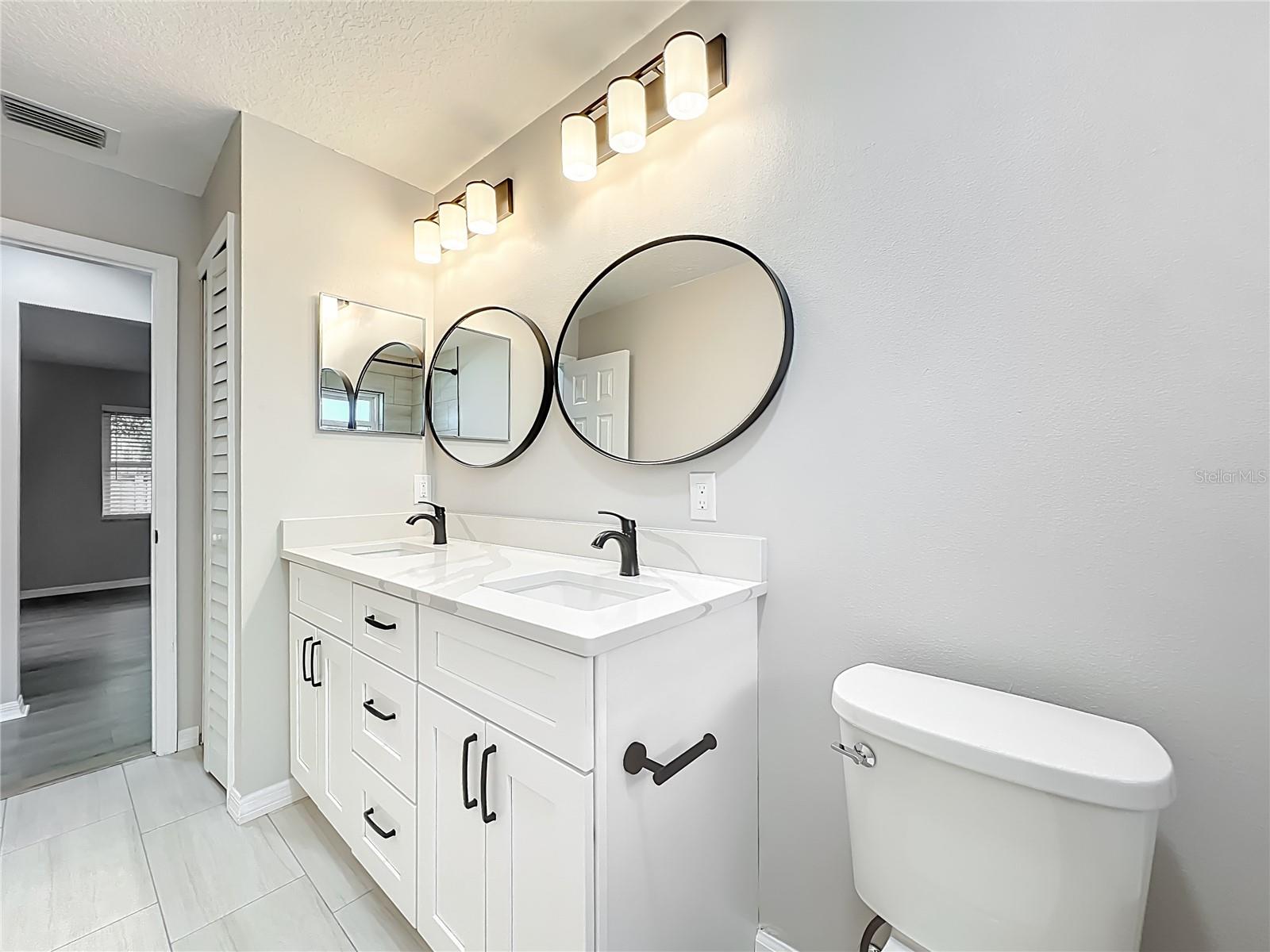 MOUNT PLYMOUTH - Residential