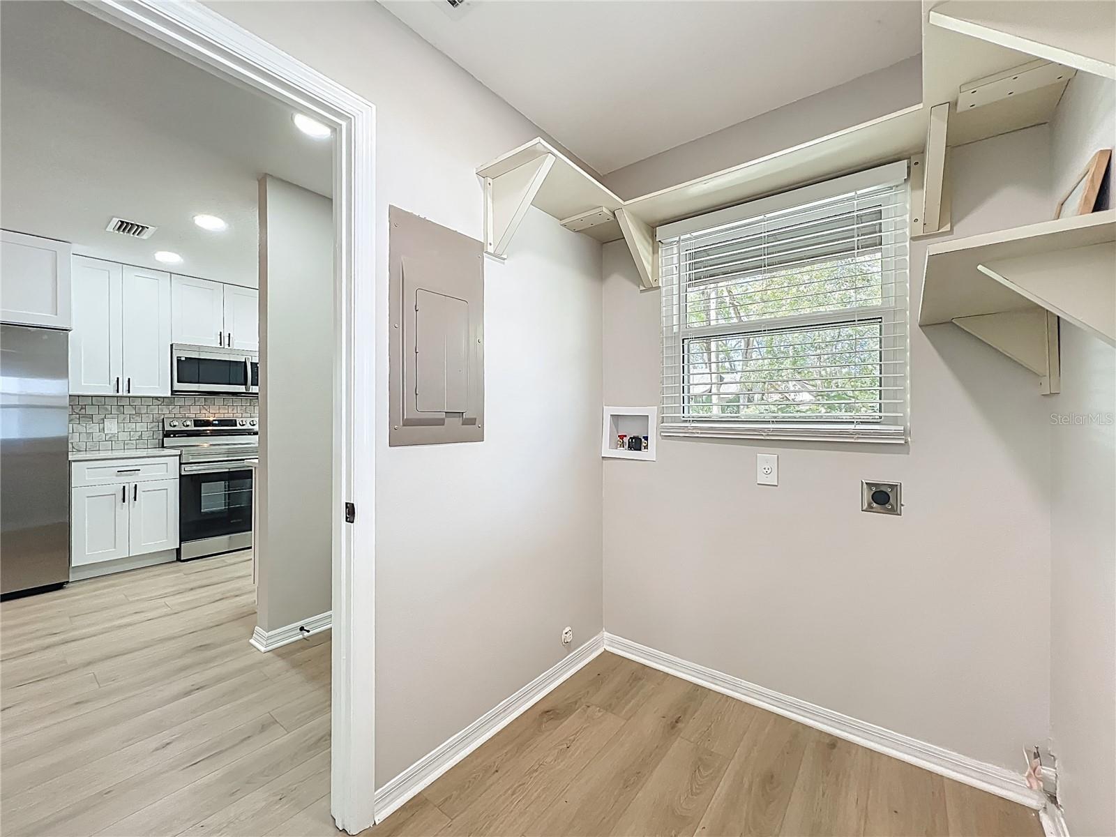 MOUNT PLYMOUTH - Residential