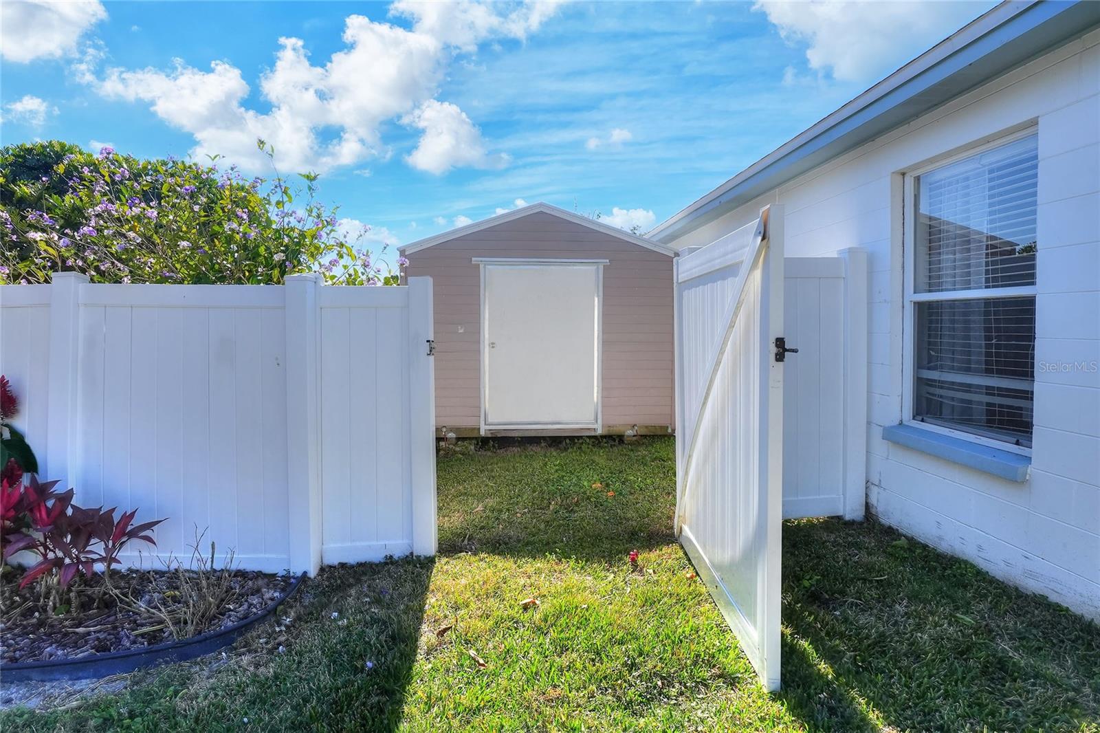 EMERALD COVE - Residential