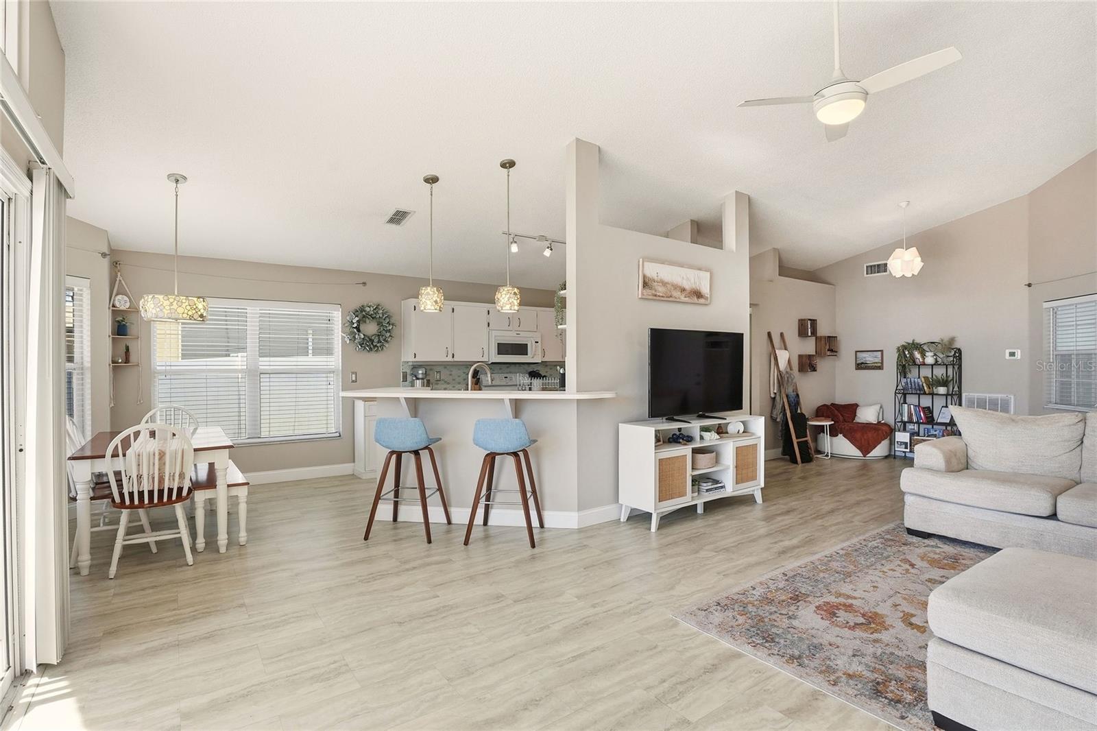 EMERALD COVE - Residential