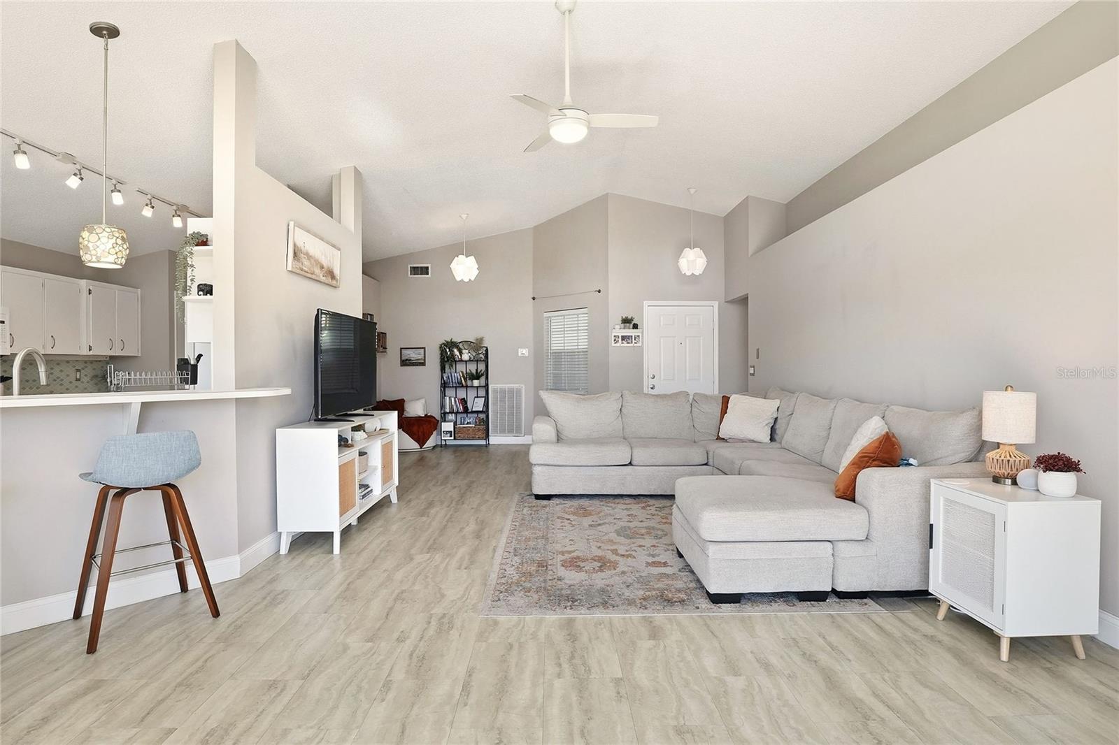 EMERALD COVE - Residential