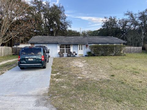 A home in LADY LAKE