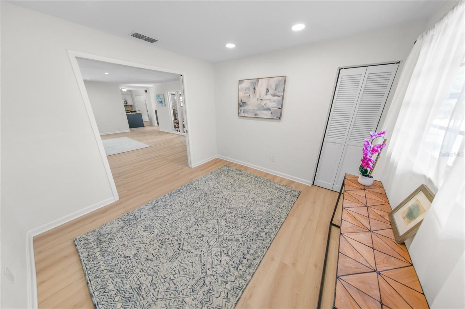 LIGHTHOUSE SHORES - Residential