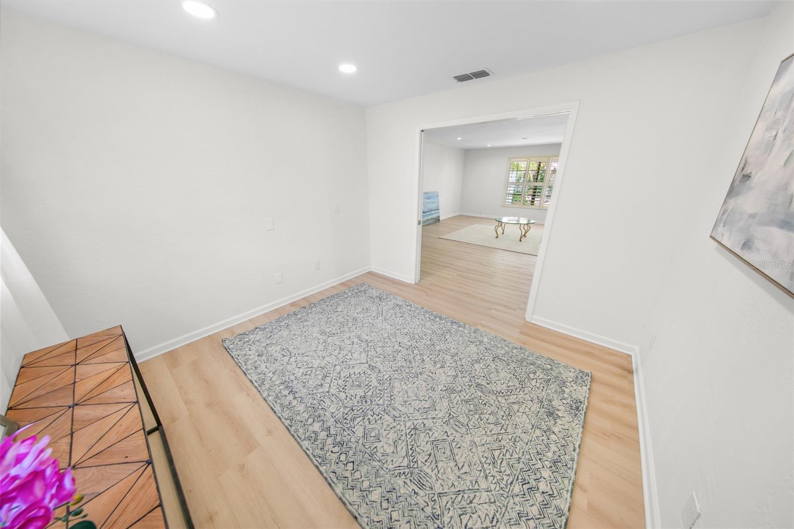 LIGHTHOUSE SHORES - Residential