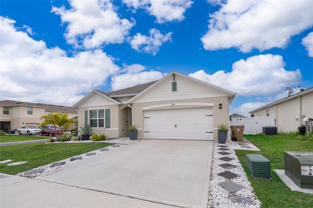 Photo of 1503 Oak Reserve Drive, Kissimmee, FL 34744 (MLS # S5144073)