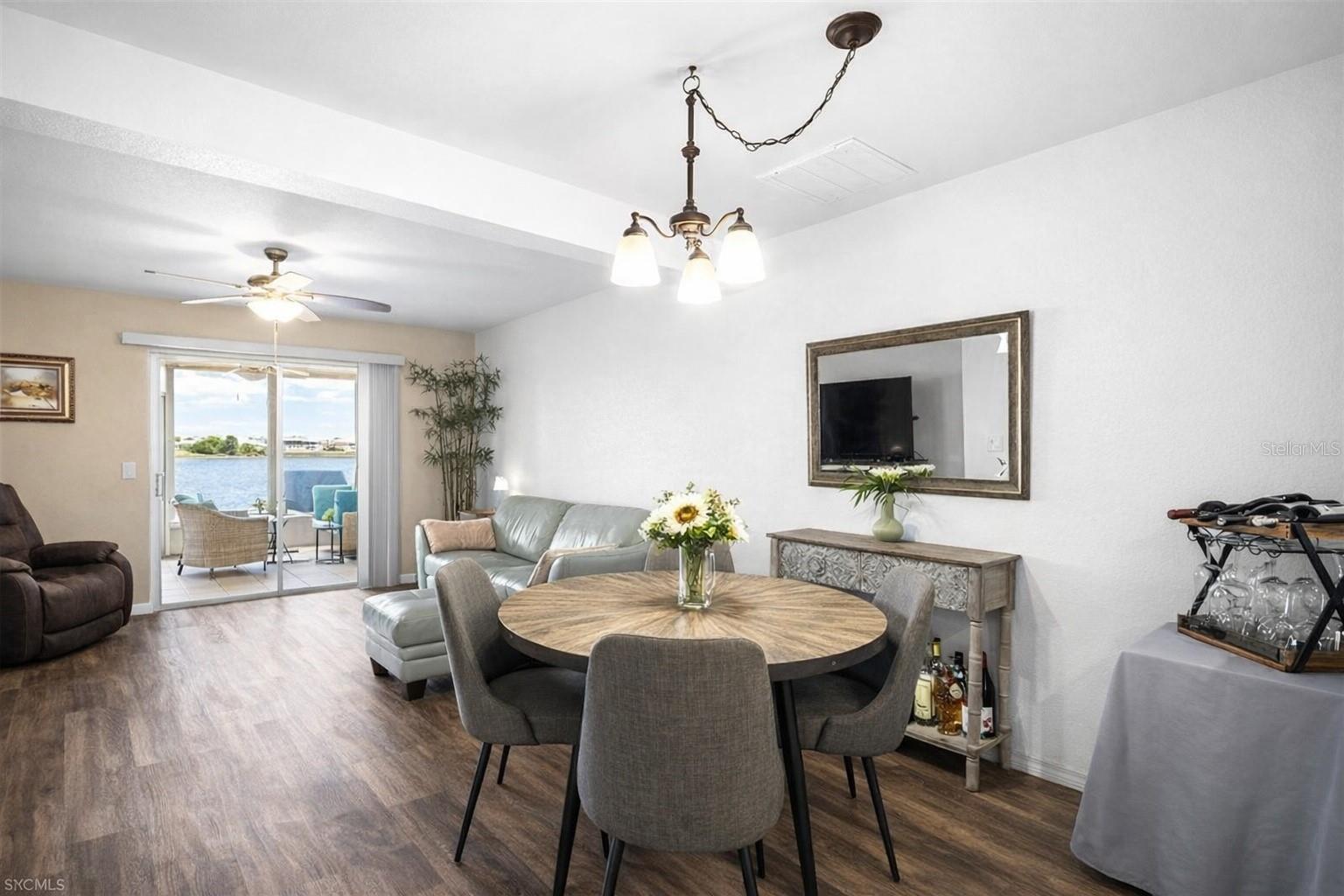 LAKE RIO TWNHMS - Residential