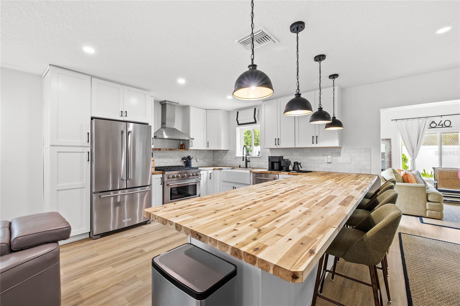 840 W CANTON AVENUE