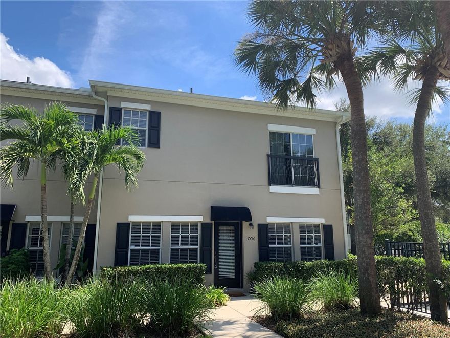 Remodeled head to toe! On The Park Townhomes 3 bedroom, 2.5 bath, 2-car garage townhome with an intimate community pool and convenient Carrollwood location... this property makes home ideal! Manicured courtyard entrance is beyond inviting with this 2-story facade end unit. New kitchen quartzite countertops and granite throughout. NEW HVAC SYSTEM installed in 2024. ROOF REPLACED in 2023. The foyer introduces an open dining, kitchen and living room flow with 9' ceilings throughout - along with the half bath and extra built-in desk / work flex space. Garage access beyond can truly hold two vehicles. All three bedrooms with two full baths are upstairs. The updated owners suite is huge with a Juliet balcony, 4.5 x7' walk-in closet, dual sinks, a linen closet, Jacuzzi garden tub and separate shower. Then the guest bedrooms open up to a full bath with tub plus shower. Old Haven just feels like home so close to Dale Mabry or Veterans Expressway no matter what your daily commute... quaint, comforting and inviting all year through!