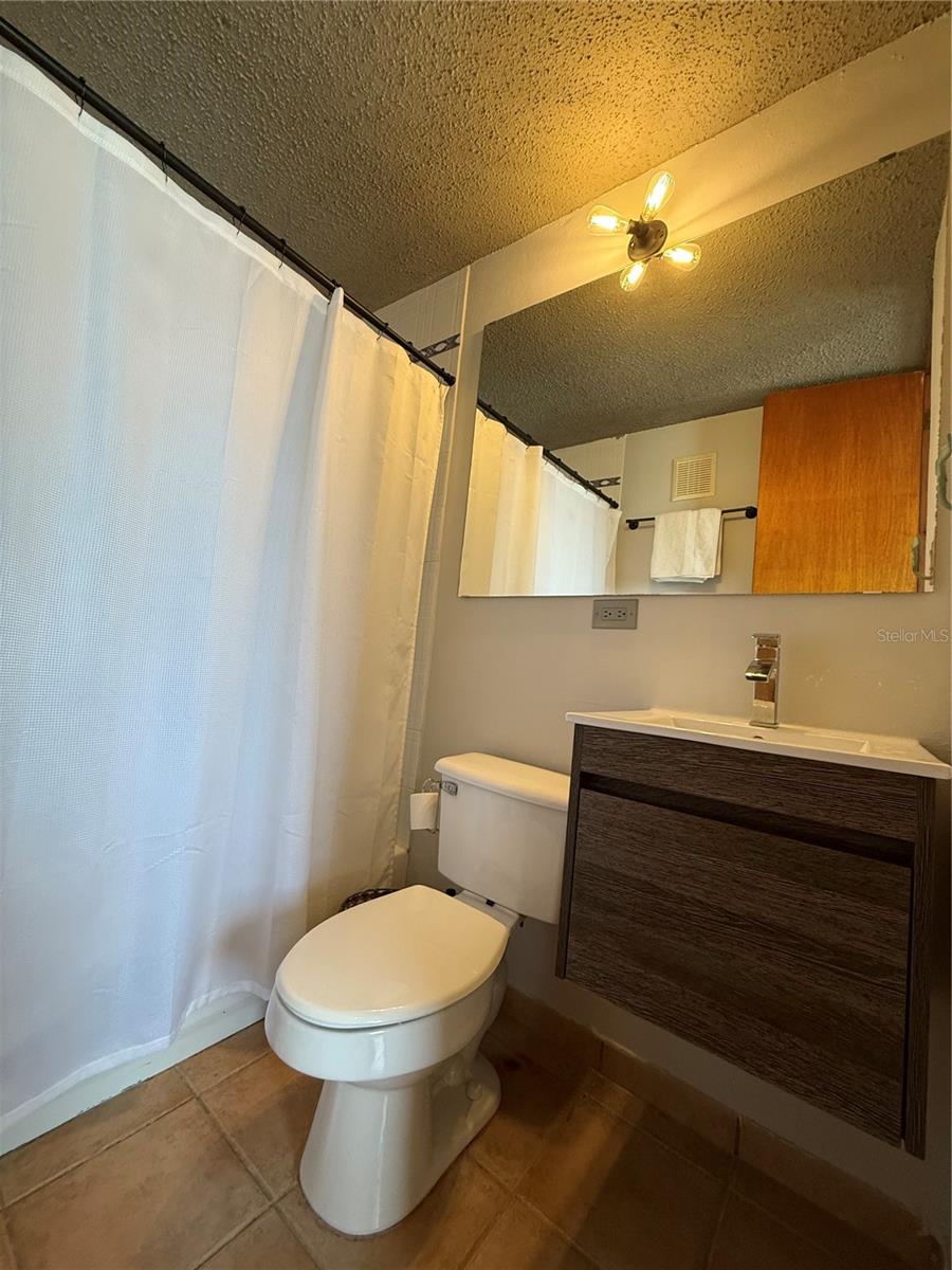 CASA DEL MAR II - Residential Lease