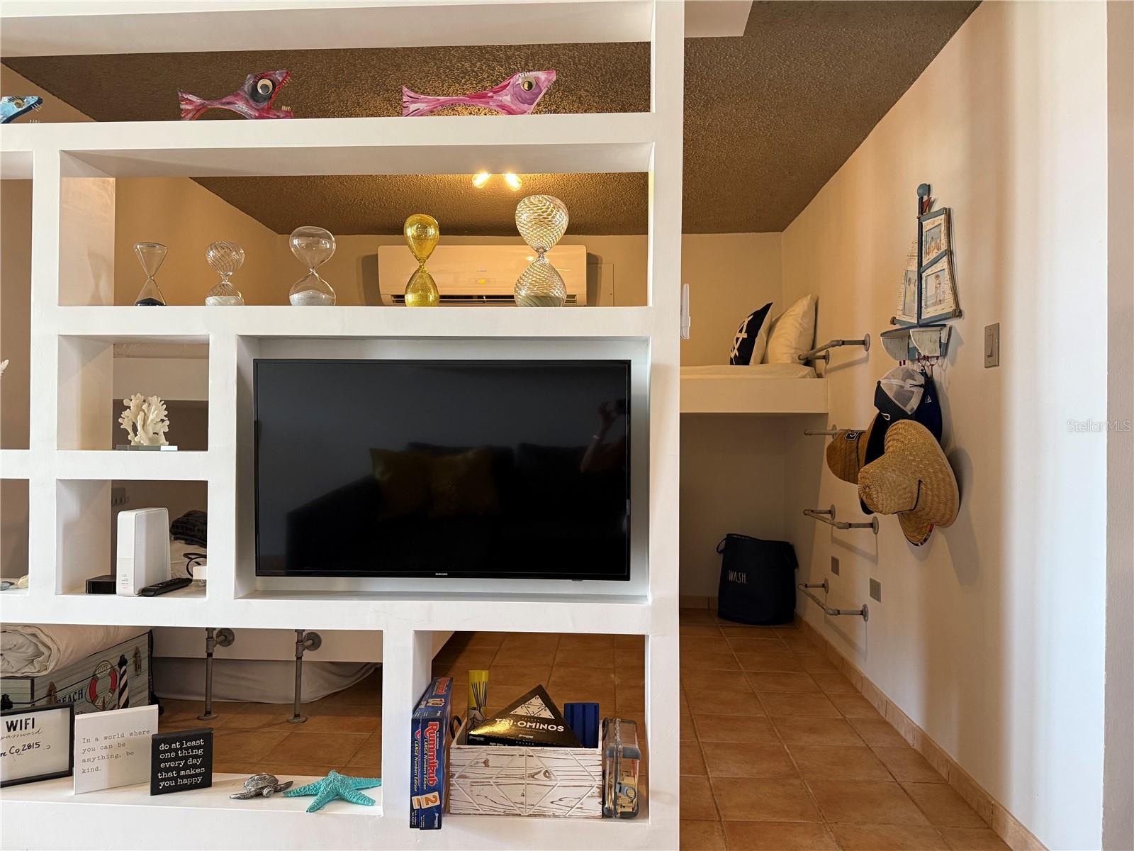 CASA DEL MAR II - Residential Lease