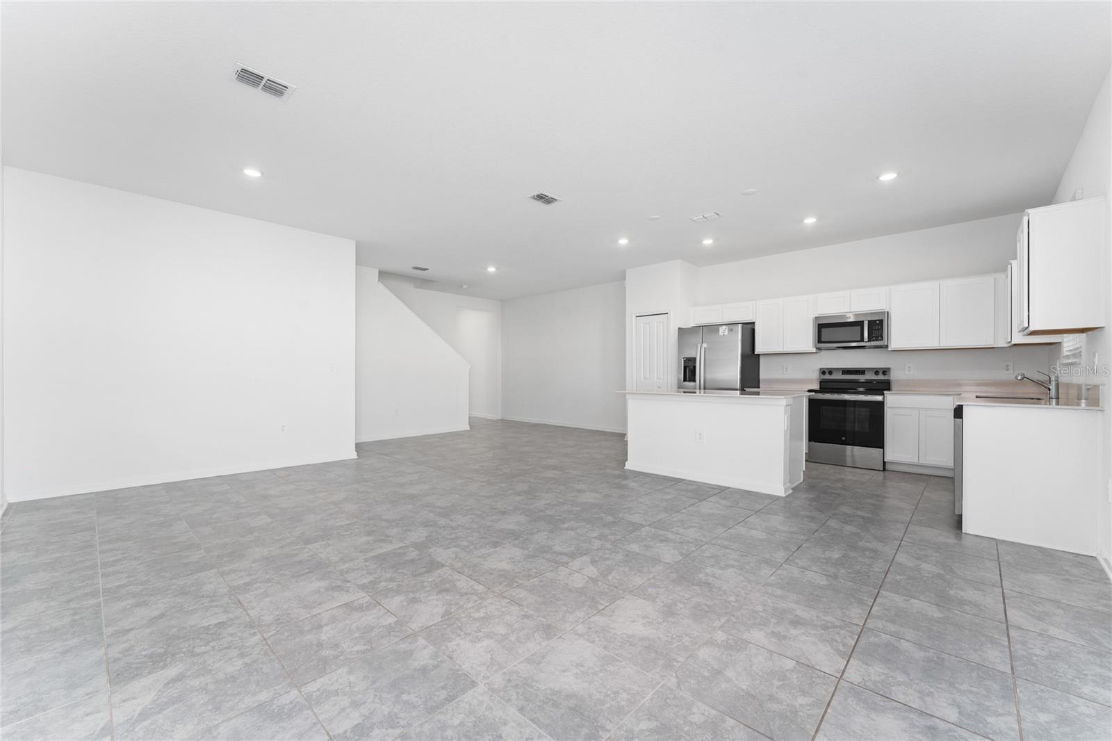 TRACT X - Residential Lease