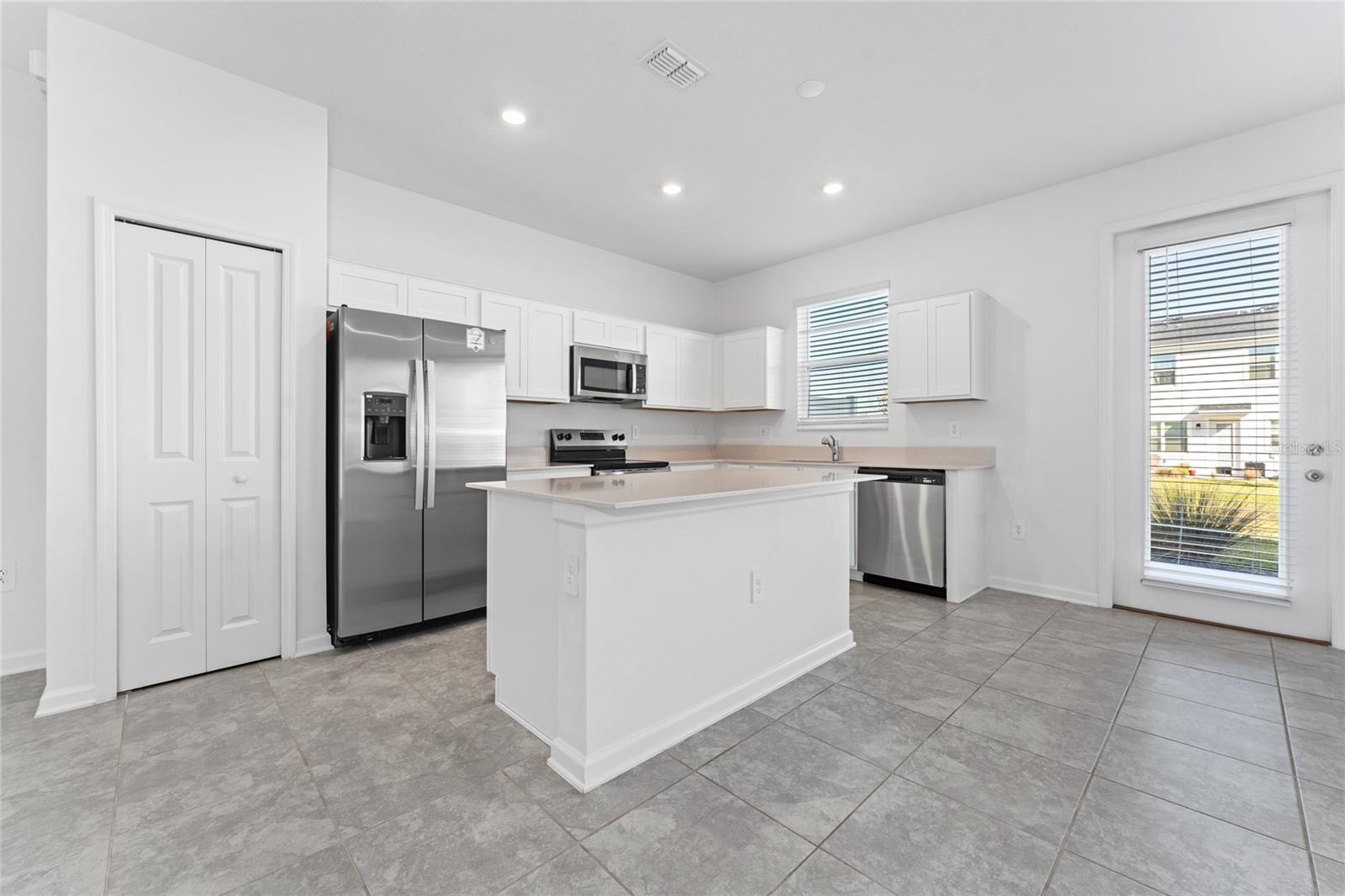 TRACT X - Residential Lease