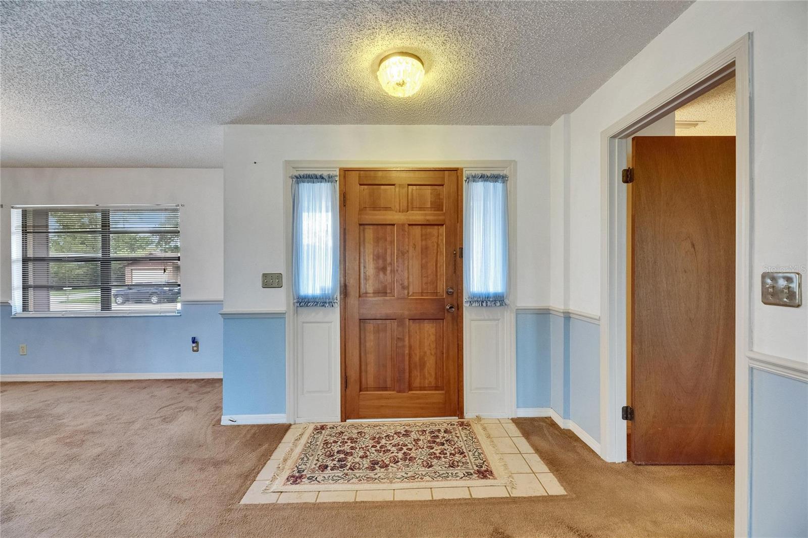 1309 SANDALWOOD DR