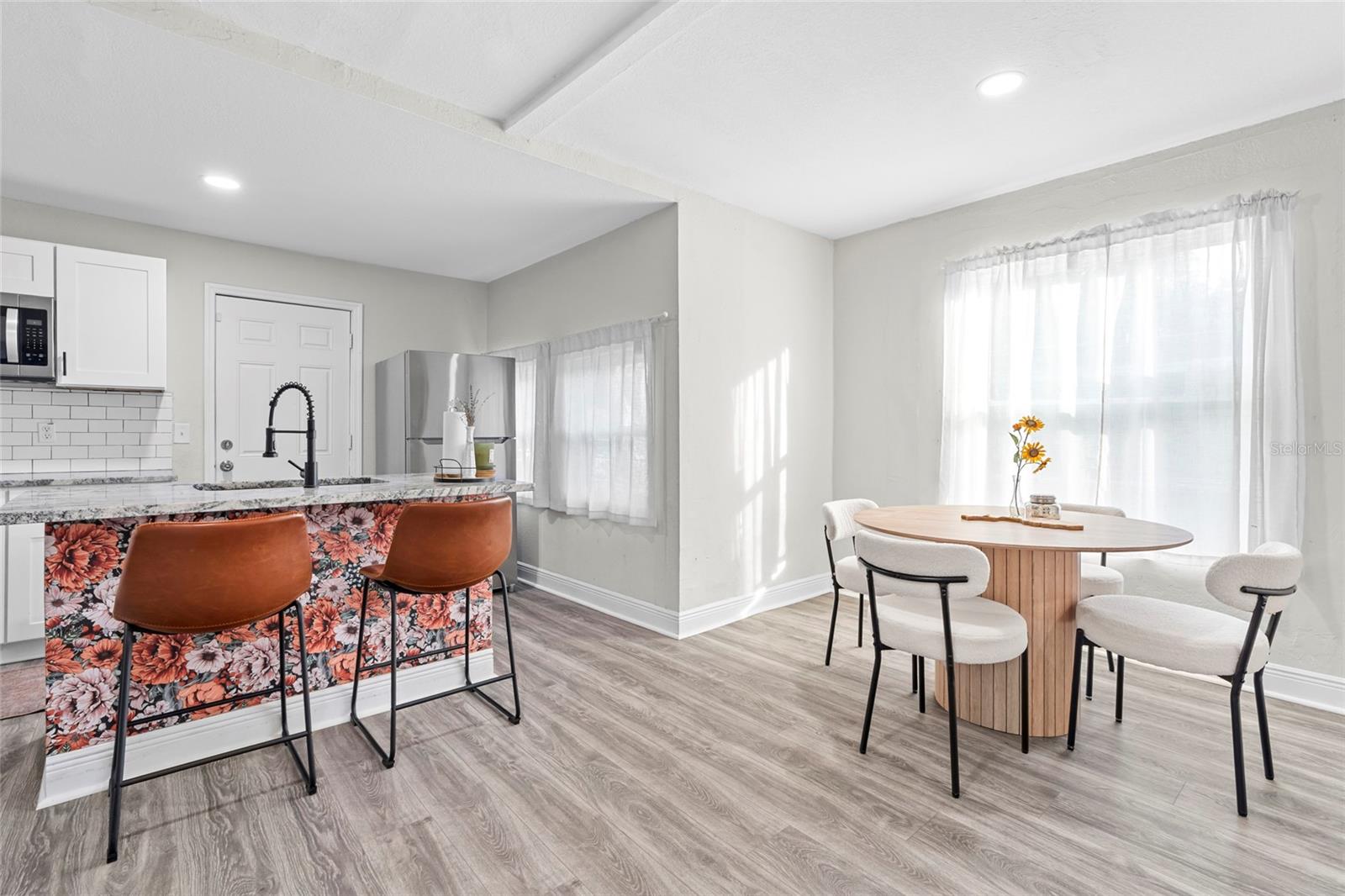 LAUGHNERS LAKEVIEW ADD - Residential