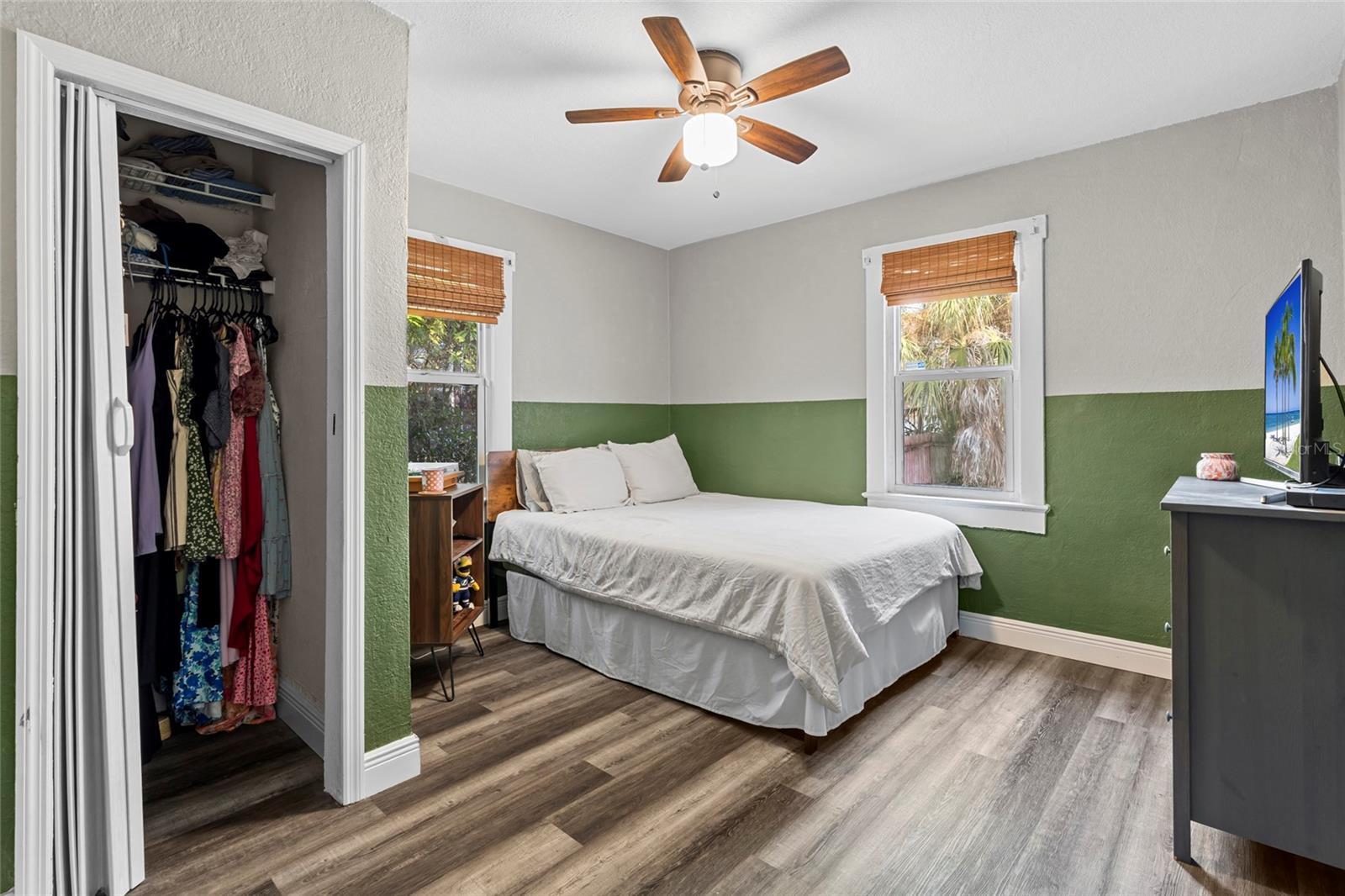 LAUGHNERS LAKEVIEW ADD - Residential