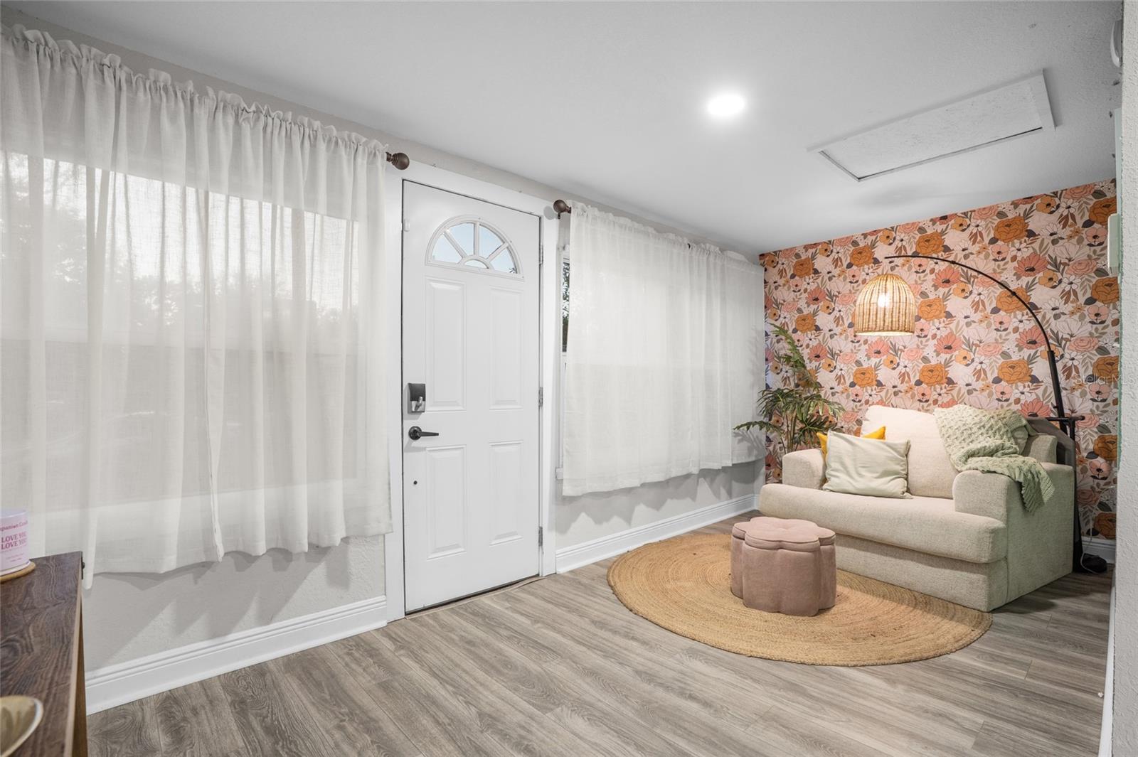 LAUGHNERS LAKEVIEW ADD - Residential