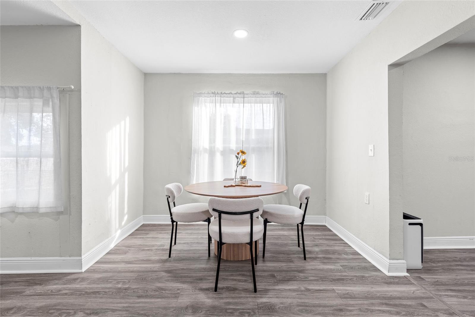 LAUGHNERS LAKEVIEW ADD - Residential