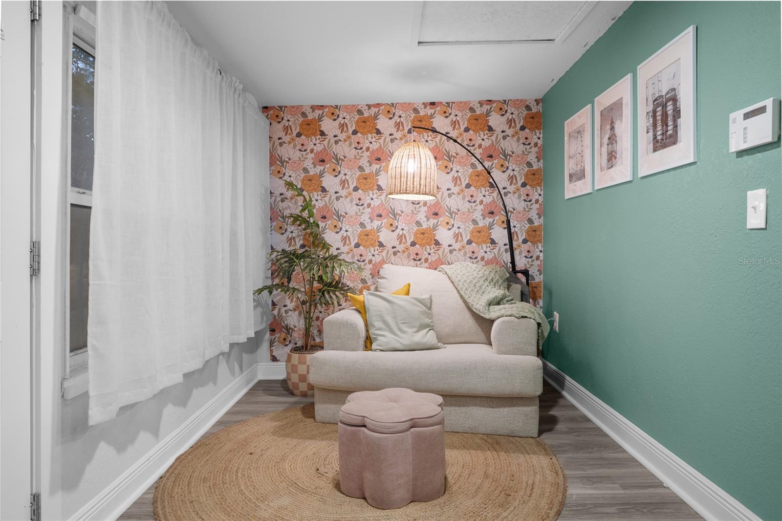 LAUGHNERS LAKEVIEW ADD - Residential