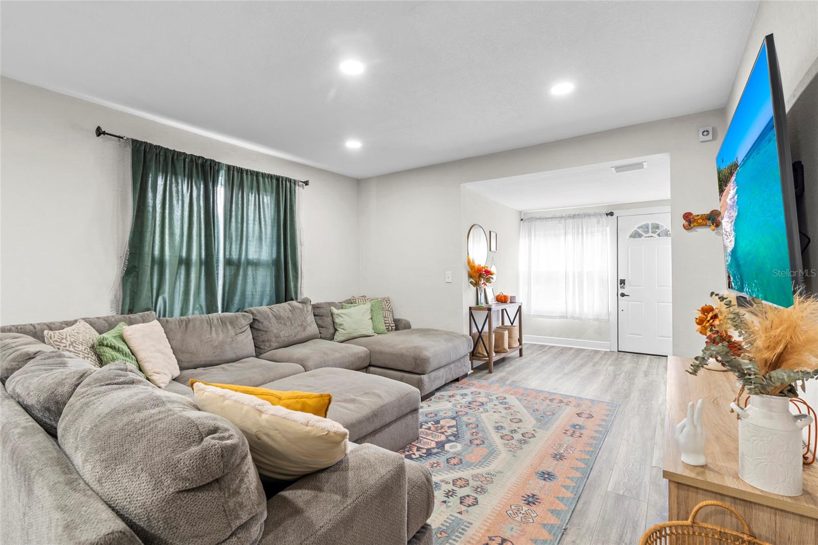 LAUGHNERS LAKEVIEW ADD - Residential