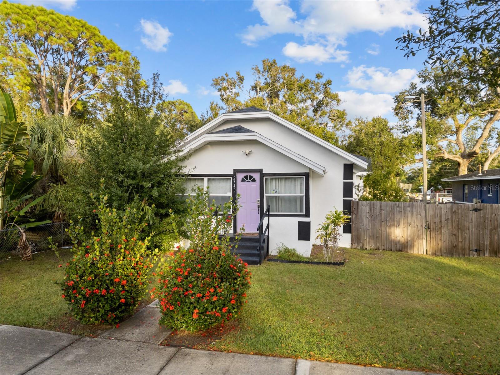 LAUGHNERS LAKEVIEW ADD - Residential